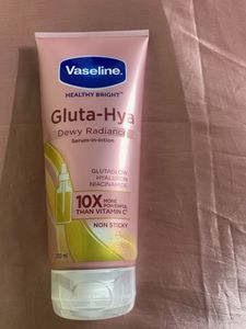 Vaseline Gluta-Hya Lotion
