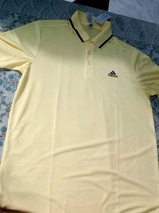 Adidas T Shirt Rs 500 Off