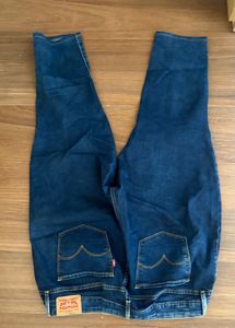 LEVIS Dark Wash Denim Jeans