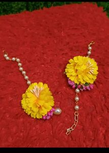 Haldi Special Tika And Bracelet