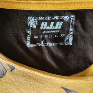 Men&#39;s Yellow T Shirt