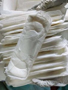 100 Pcs L Regular Size Pads 200/- Only