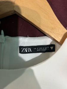 Zara padded shoulder top