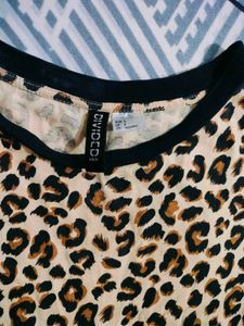 H&amp;M Leopard Print T Shirt Top