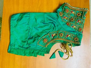 💚Embroidered Green Blouse💚