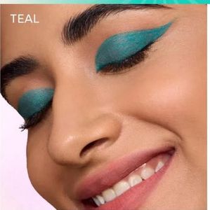 NYKAA GLAMOReyes Teal Eyeliner Pencil