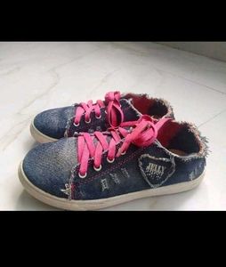 3 Shooes