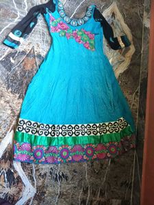 Blue Floral Embroidered Salwar Kameez