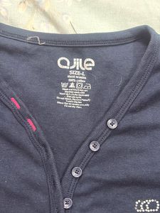 2 Tshirt L Size Casual Wear