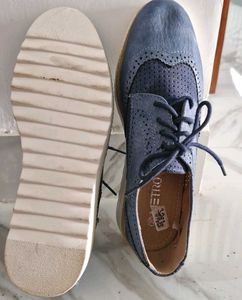 Branded Sneakers with embellishment