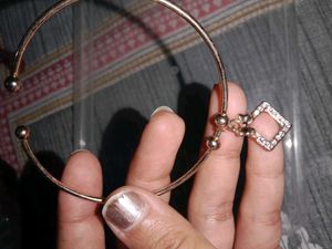 Women&#39;s Bracelets