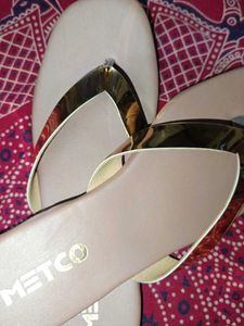 METCO Beige Flip Flops