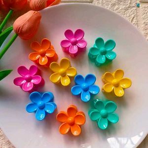 Flower Hair Claw Clips
