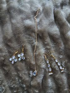 Combo of 3- 2 Elegant Earrings with 1 Maang Tikka