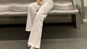 H&amp;M White Wide Leg Jeans