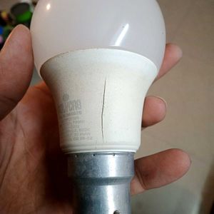 3 White light Bulbs