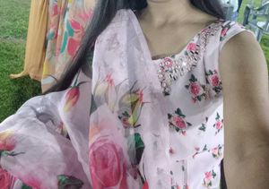 Elegant Floral Print Salwar Suit
