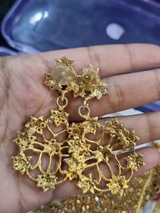 Elegant Gold-Tone Jewelry Set