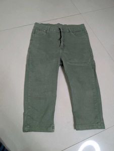 Green Cropped Pants