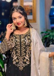 Elegant Black &amp; Gold Embroidered Salwar Kameez