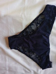 16B. BLACK SEXY BRA AND BRIEF SET