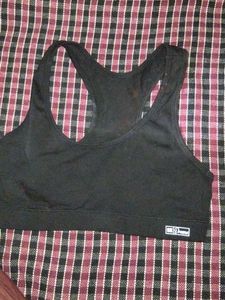 sports bra