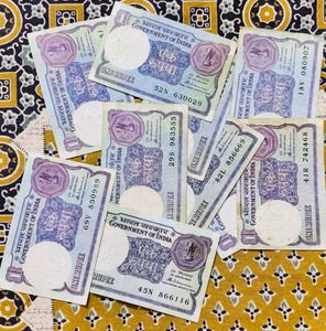 Rare Rs-“1” “1985” 10 notes.