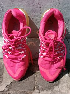 ORIGINAL NIKE AIRMAX RUNNING SHOES