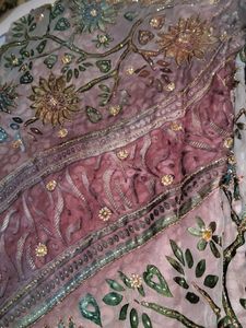 i am Selling very heavy saree never wear