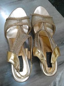 Gold Heels Wedges