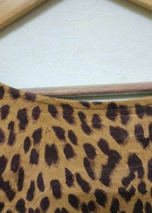 Trendy New Leopard Print Sleeveless Top