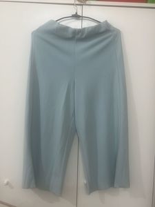 Light Blue Capri