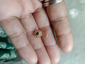 Gold &amp; Emerald Nose Ring