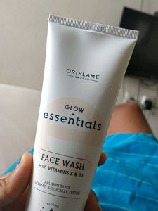Oriflame Glow Essentials