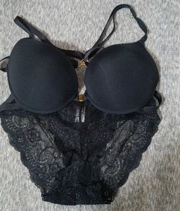 Black Front Hook Bra With Panty