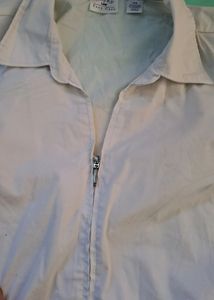 🦄🦄White Zipper Shirt..... Prices Drop💥💥