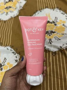Dot & Key Face Wash