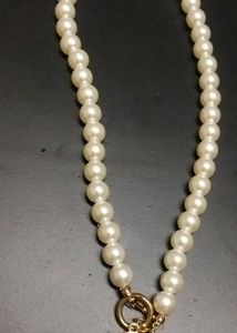 Pearl Necklace With Gold Pendant