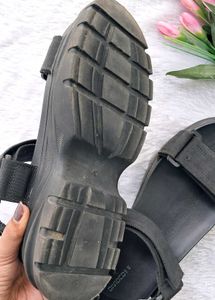 H&amp;M Chunky Soled Sandal