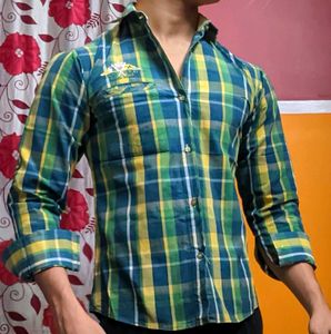Bold Checkered Shirt | S | Fresh & Fitted Look