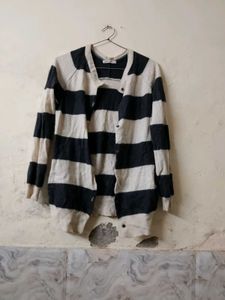 Striped Cardigan - Cozy &amp; Stylish