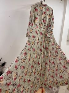 Floral Printed Gown - Size L