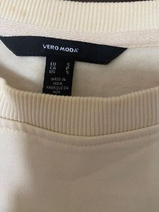Vero moda relaxed fit Trendy Cream Sweatshirt (S)