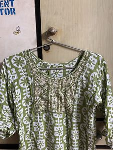 Green Kurti