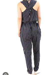 Striped Sleeveless Jumpsuit💫