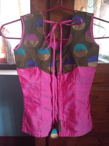 Pretty Skirt &amp; Blouse For Kids... 💗💚