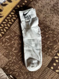 Free Size 1 Pair of Socks