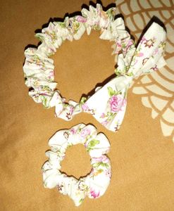Floral Scrunchie Set
