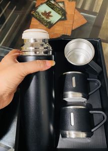 Set Of Flask And 3 Mugs