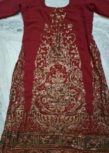 Maroon &amp; Gold Embellished Kurti With Pant